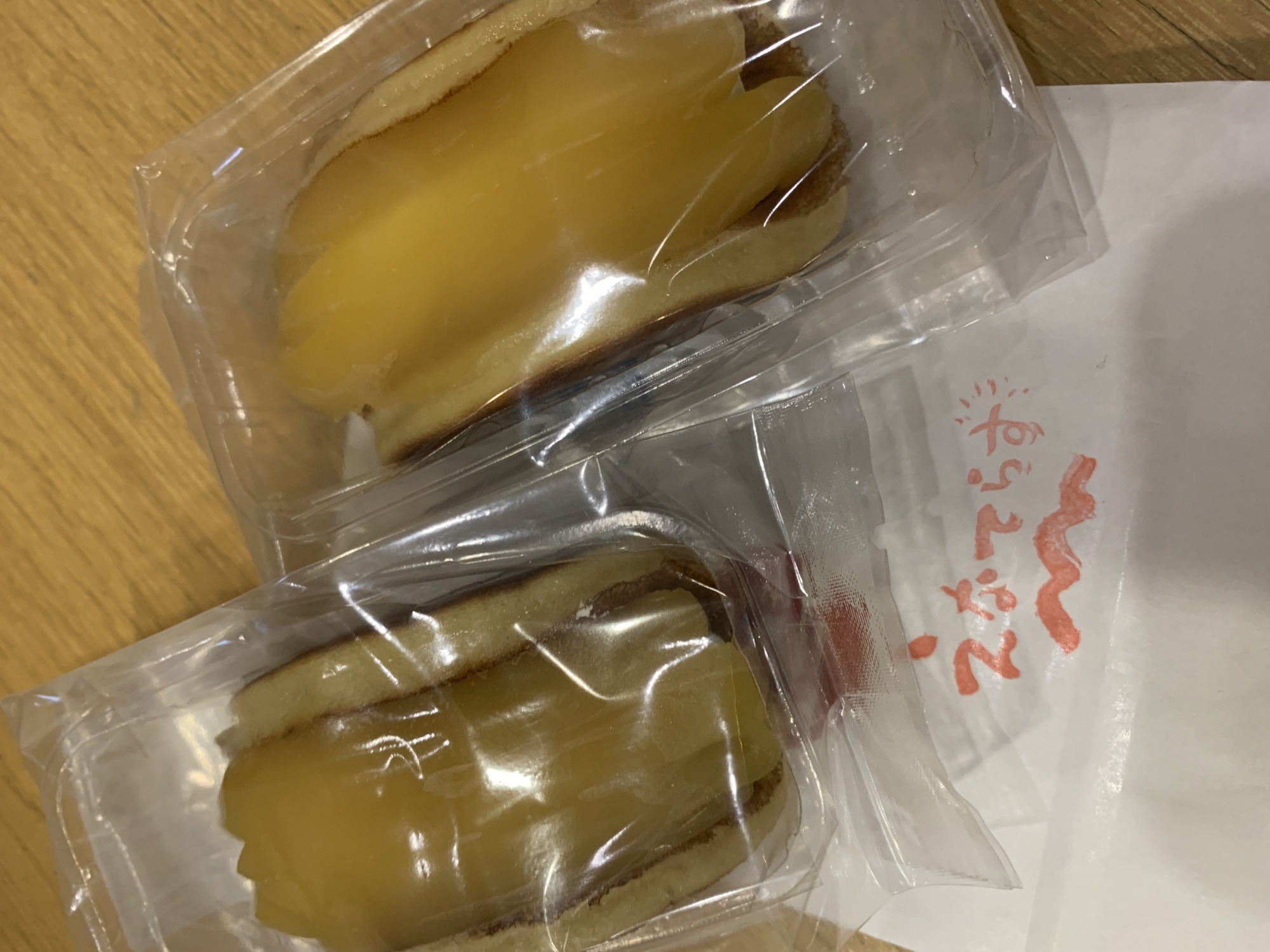 お土産＆差し入れ頂きました！！