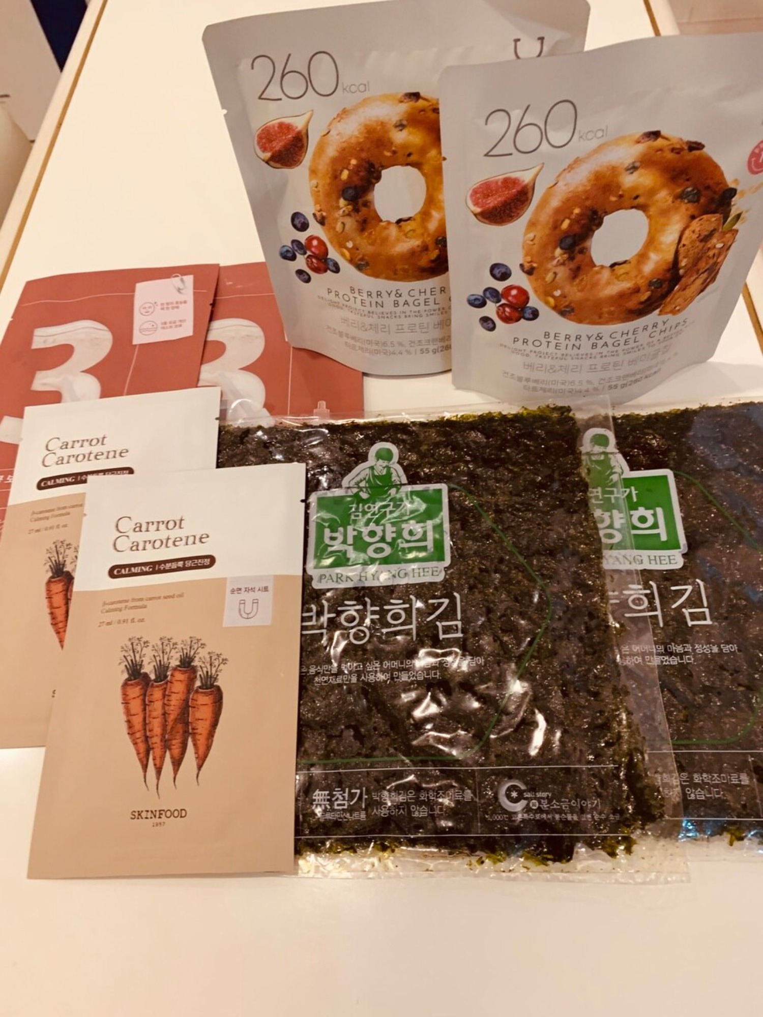 お客様からお土産頂きました♪